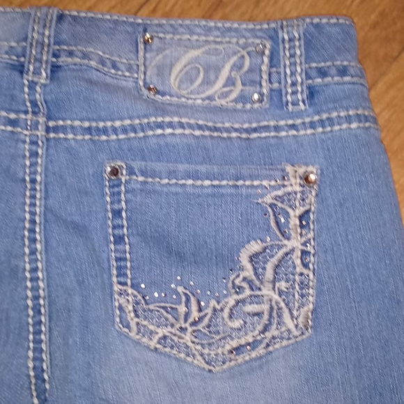 A Code Bleu Bermuda jean shorts - Picture 6 of 8